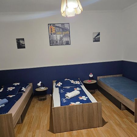 Orsi Apartman / Vendeghaz Kecskemét Extérieur photo