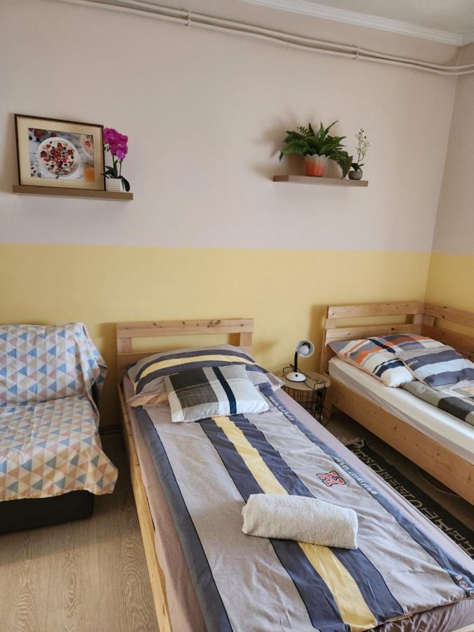 Orsi Apartman / Vendeghaz Kecskemét Extérieur photo