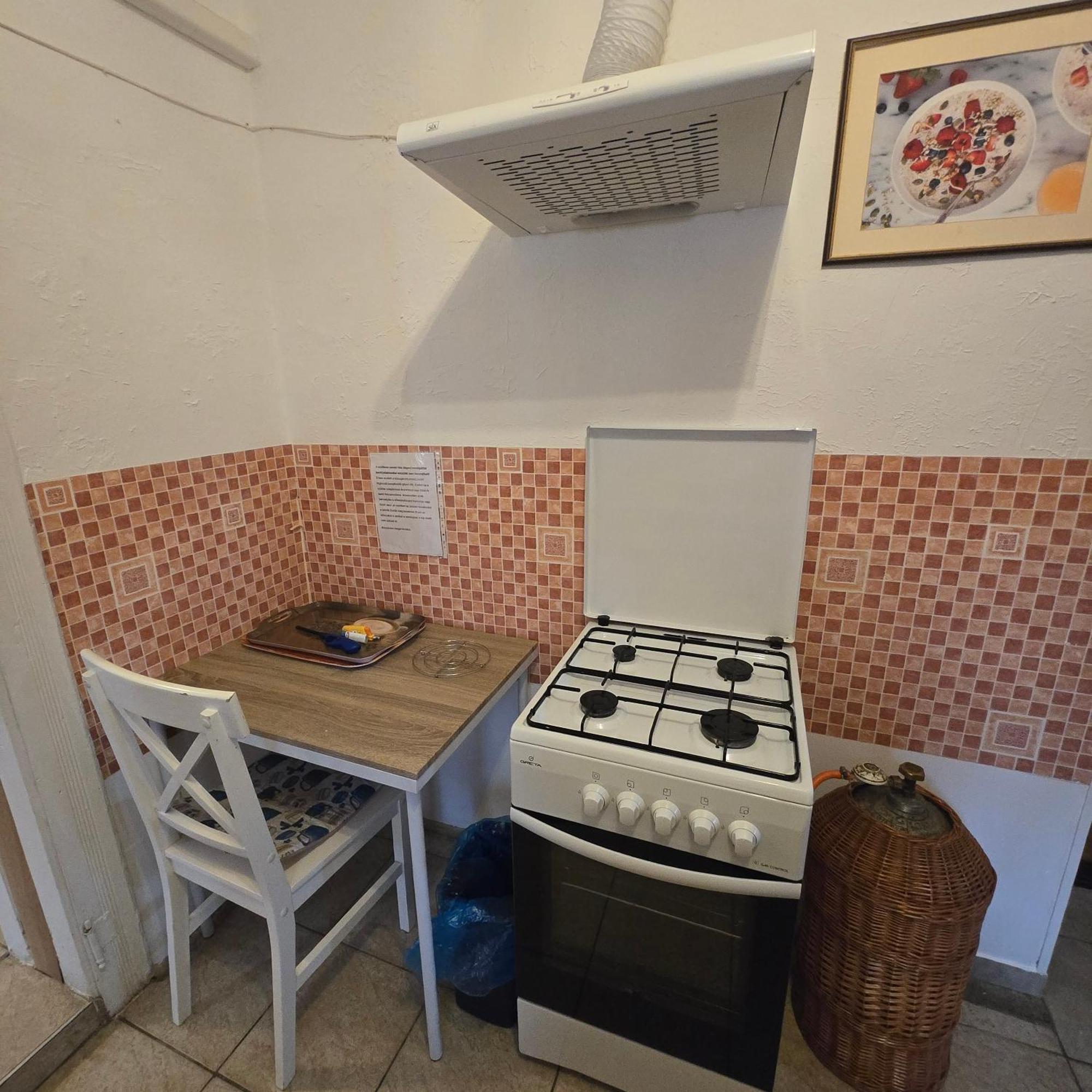 Orsi Apartman / Vendeghaz Kecskemét Extérieur photo