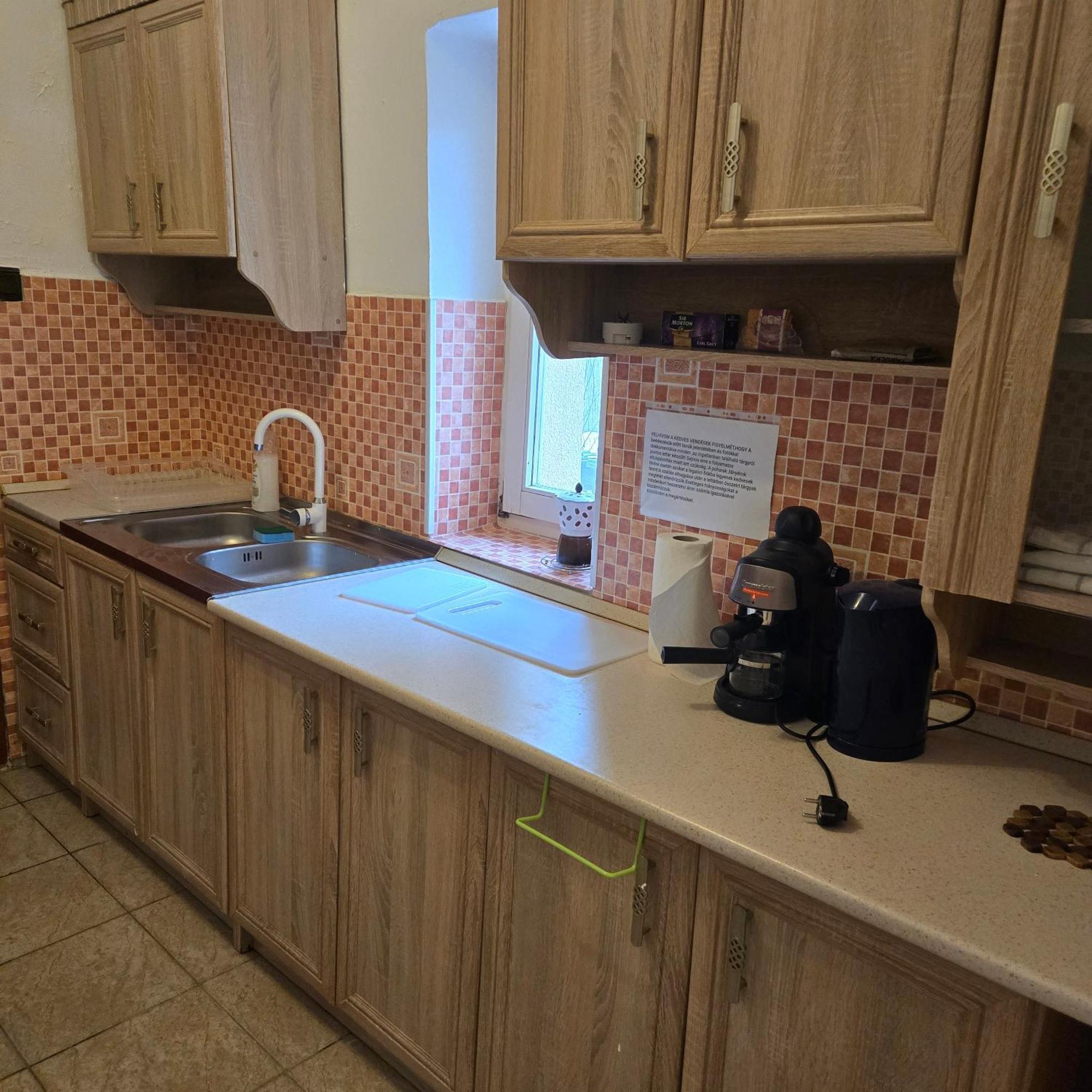 Orsi Apartman / Vendeghaz Kecskemét Extérieur photo