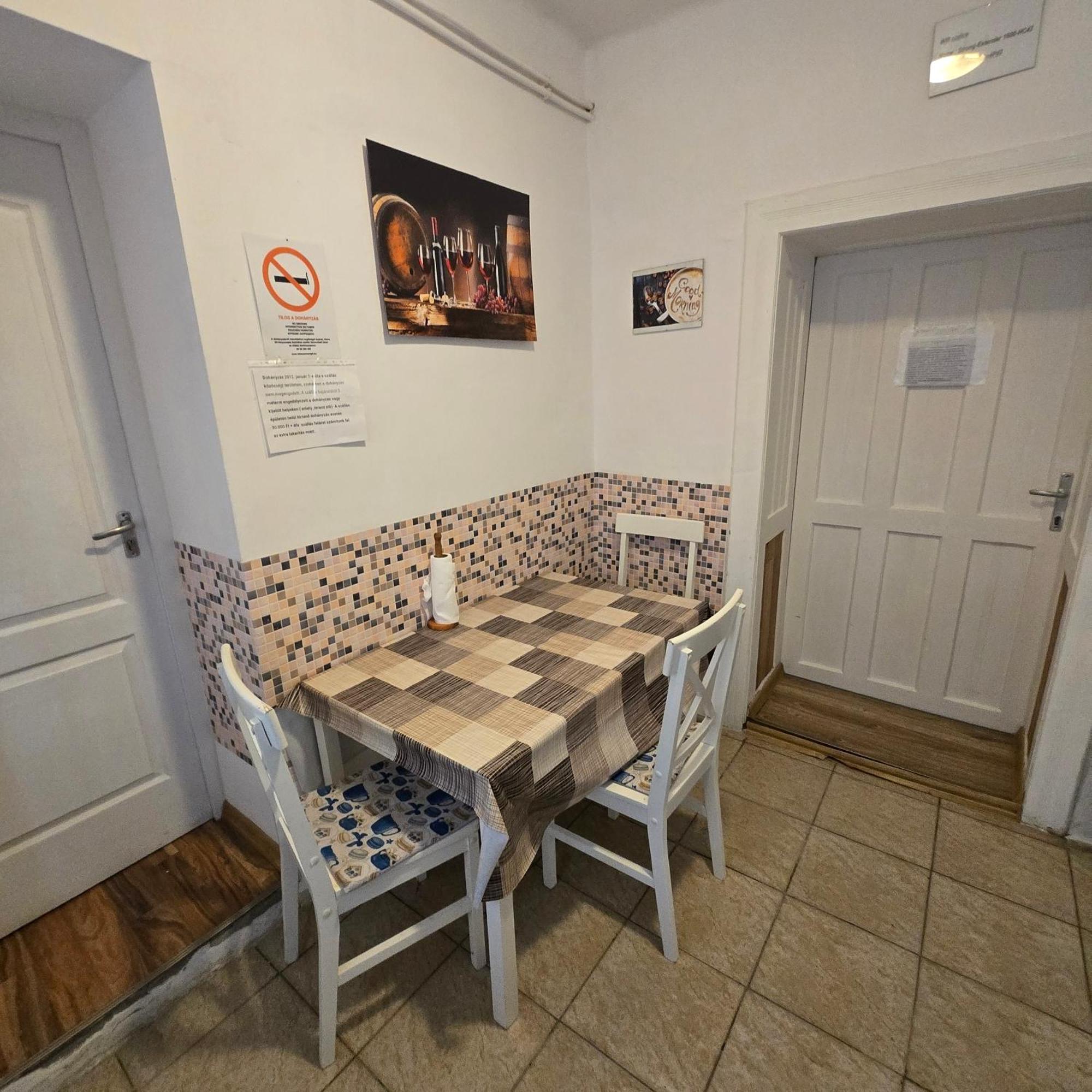 Orsi Apartman / Vendeghaz Kecskemét Extérieur photo