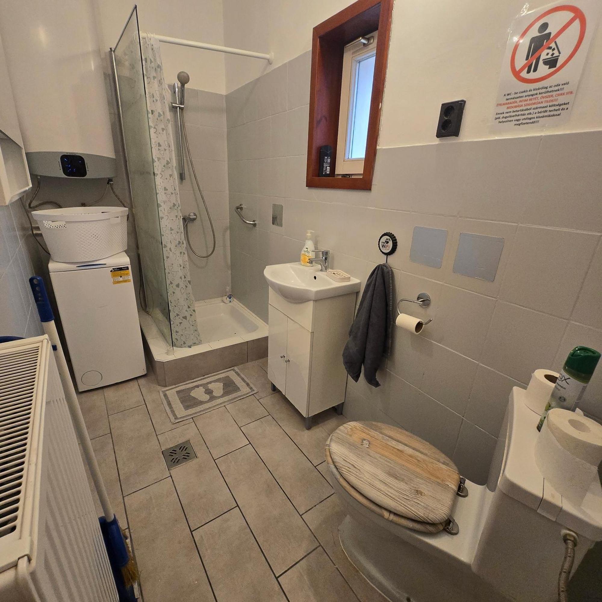 Orsi Apartman / Vendeghaz Kecskemét Extérieur photo